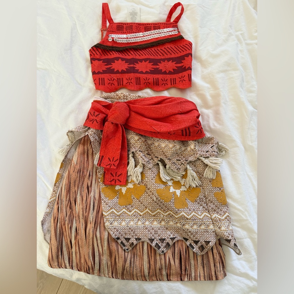 Disney Moana outfit. Size 3. Quality real Disney costume.